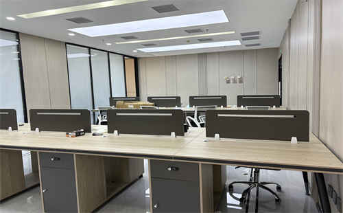 富力中心 245㎡办公室 2.9元/平米/天